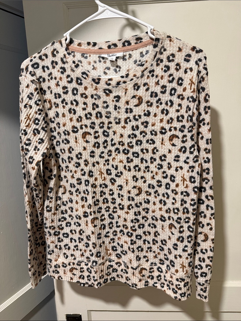 Girls' Long Sleeve Leopard Print Tee - Cream/Brown/Black
